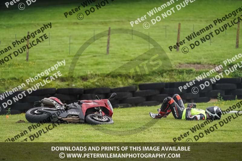 cadwell no limits trackday;cadwell park;cadwell park photographs;cadwell trackday photographs;enduro digital images;event digital images;eventdigitalimages;no limits trackdays;peter wileman photography;racing digital images;trackday digital images;trackday photos